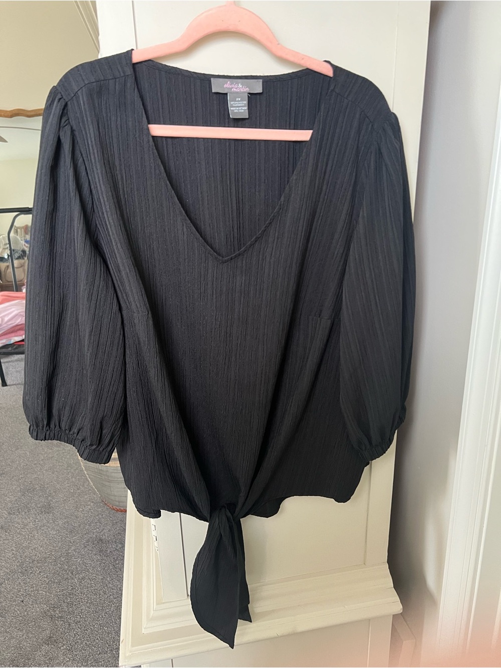 Chelsea & Violet Black Tie-Front V-Neck Blouse with Balloon Sleeves
